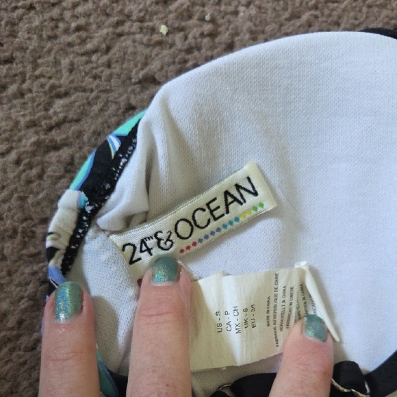 24th & Ocean Paisley Bikini Top - Blue and Black - Picture 2 of 2